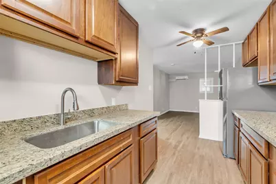 4706 Yellowstone Boulevard #5, Houston, TX 77021 - Photo 1