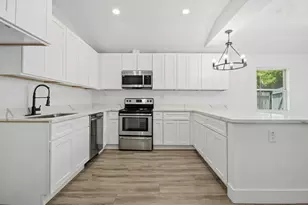 5030 Rapido Rd, Houston, TX 77033 - Photo 8