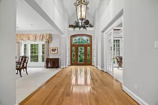 15 Golf Links Ct, Kingwood, TX 77339 - Photo 2