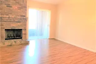 10555 Turtlewood Ct, Houston, TX 77072 - Photo 2