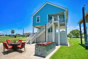 2028 County Rd 201, Sargent, TX 77414 - Photo 30