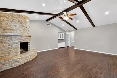 7618 Twin Hills Drive, Houston, TX 77071 - Photo 16