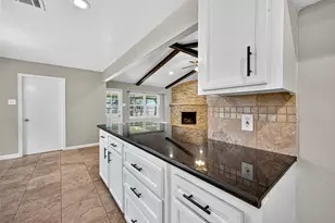 7618 Twin Hills Dr, Houston, TX 77071 - Photo 24