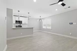9716 Fillmore St, Houston, TX 77029 - Photo 8
