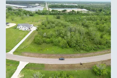 22603 Chenango Lake Dr, Angleton, TX 77515 - Photo 4