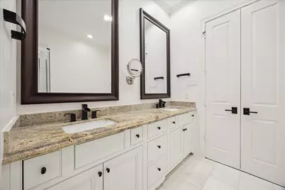 3850 Glen Arbor Drive, Houston, TX 77025 - Photo 18