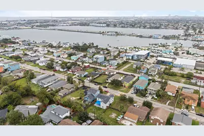 1901 Bayou Homes Drive, Galveston, TX 77551 - Photo 46