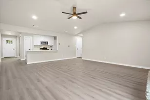 502 Pin Tail Ln, Taylor, TX 76574 - Photo 16