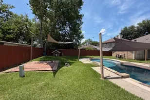 16715 Parliament Dr, Houston, TX 77083 - Photo 38