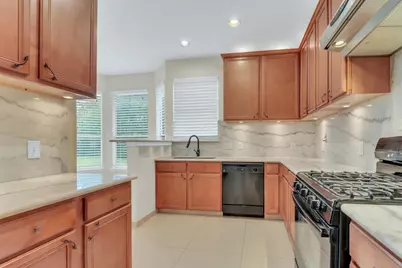 3658 Burning Palms Court, Houston, TX 77042 - Photo 12