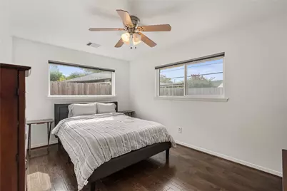 2302 Willowby Drive, Houston, TX 77008 - Photo 16