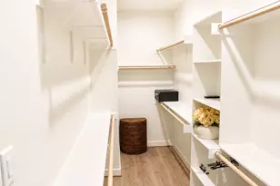 123 Eastwood St, Houston, TX 77011 - Photo 10