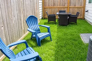123 Eastwood St, Houston, TX 77011 - Photo 22