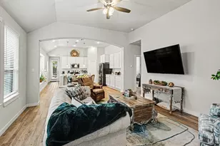 127 Lukewood Cir, Willis, TX 77318 - Photo 10