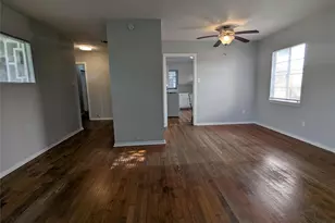 322 W 27th St, Houston, TX 77008 - Photo 2