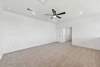 12055 Lake View Boulevard, Mont Belvieu, TX 77523 - Photo 26