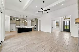 12055 Lk Vw Blvd, Mont Belvieu, TX 77523 - Photo 20