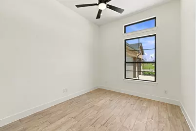 12055 Lake View Boulevard, Mont Belvieu, TX 77523 - Photo 12
