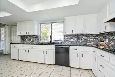 3031 Shawnee Drive, Sugar Land, TX 77479 - Photo 10