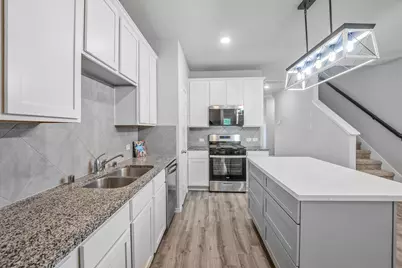 438 Camas Creek Lane, Magnolia, TX 77354 - Photo 4