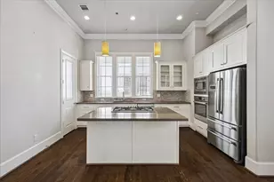 238 E 28th St, Houston, TX 77008 - Photo 12