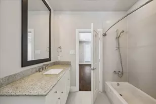 238 E 28th St, Houston, TX 77008 - Photo 6