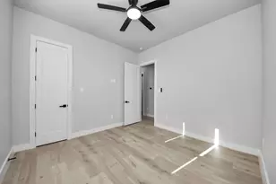 4630 Larkspur St, Houston, TX 77051 - Photo 20