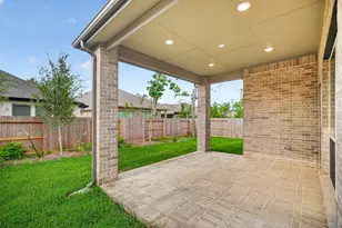 295 Mallards Rim Dr, Willis, TX 77318 - Photo 24