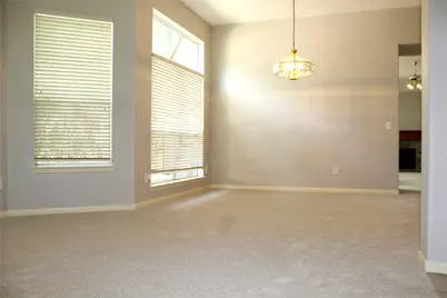 43 S Lace Arbor Drive, The Woodlands, TX 77382 - Photo 4