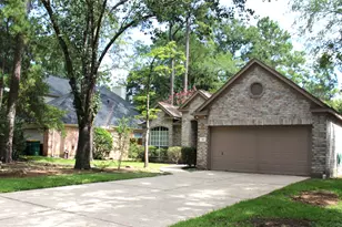 43 S Lace Arbor Dr, The Woodlands, TX 77382 - Photo 2