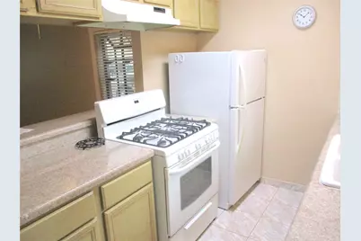 10122 Shadow Wood Drive #16, Houston, TX 77043 - Photo 6