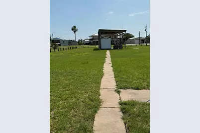 2252 County Road 201, Sargent, TX 77414 - Photo 8