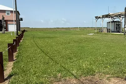 2252 County Road 201, Sargent, TX 77414 - Photo 4