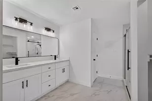3139 Hazel Park Dr, Houston, TX 77082 - Photo 32