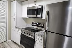 6602 Harbor Town Dr, Houston, TX 77036 - Photo 12