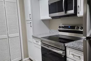 6602 Harbor Town Dr, Houston, TX 77036 - Photo 14