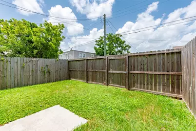 5004 Avenue L, Galveston, TX 77551 - Photo 24