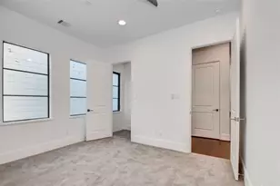 4515 Graustark St, Houston, TX 77006 - Photo 12