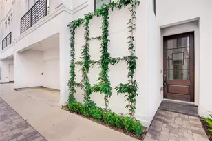 4515 Graustark St, Houston, TX 77006 - Photo 2