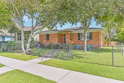 4328 Avenue S 1/2, Galveston, TX 77550 - Photo 6