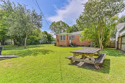 4328 Avenue S 1/2, Galveston, TX 77550 - Photo 34
