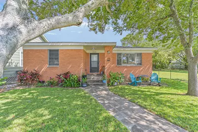4328 Avenue S 1/2, Galveston, TX 77550 - Photo 1