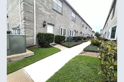 7727 Cambridge Street #7727, Houston, TX 77054 - Photo 2