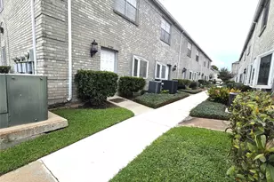 7727 Cambridge St, Houston, TX 77054 - Photo 2