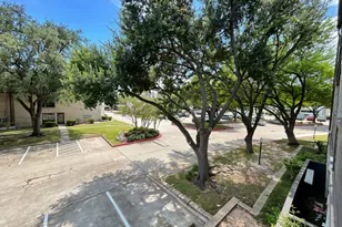 3015 Walnut Bend Ln, Houston, TX 77042 - Photo 16