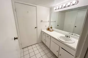 3015 Walnut Bend Ln, Houston, TX 77042 - Photo 12