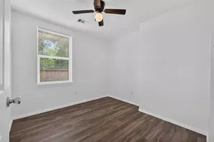1122 Cedar Creek Drive, Conroe, TX 77301 - Photo 14