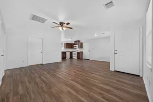 1122 Cedar Creek Drive, Conroe, TX 77301 - Photo 6