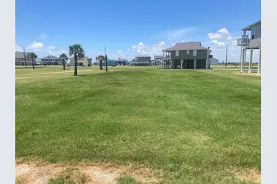 817 Casa Drive, Crystal Beach, TX 77650 - Photo 2