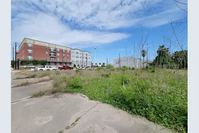 1424 Strand Street, Galveston, TX 77550 - Photo 2